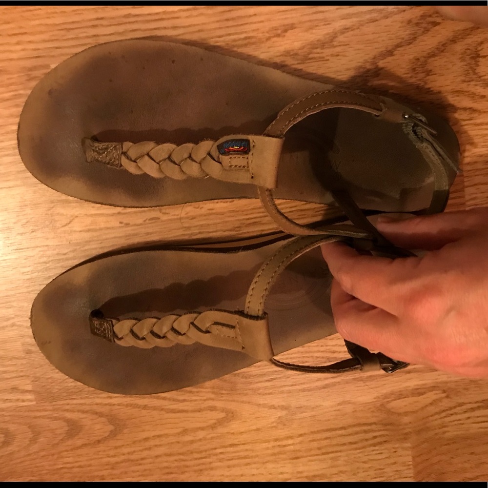 RAINBOW t strap twist sandal size Medium (6.5-7.5)